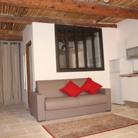 Le Pairou Apartment